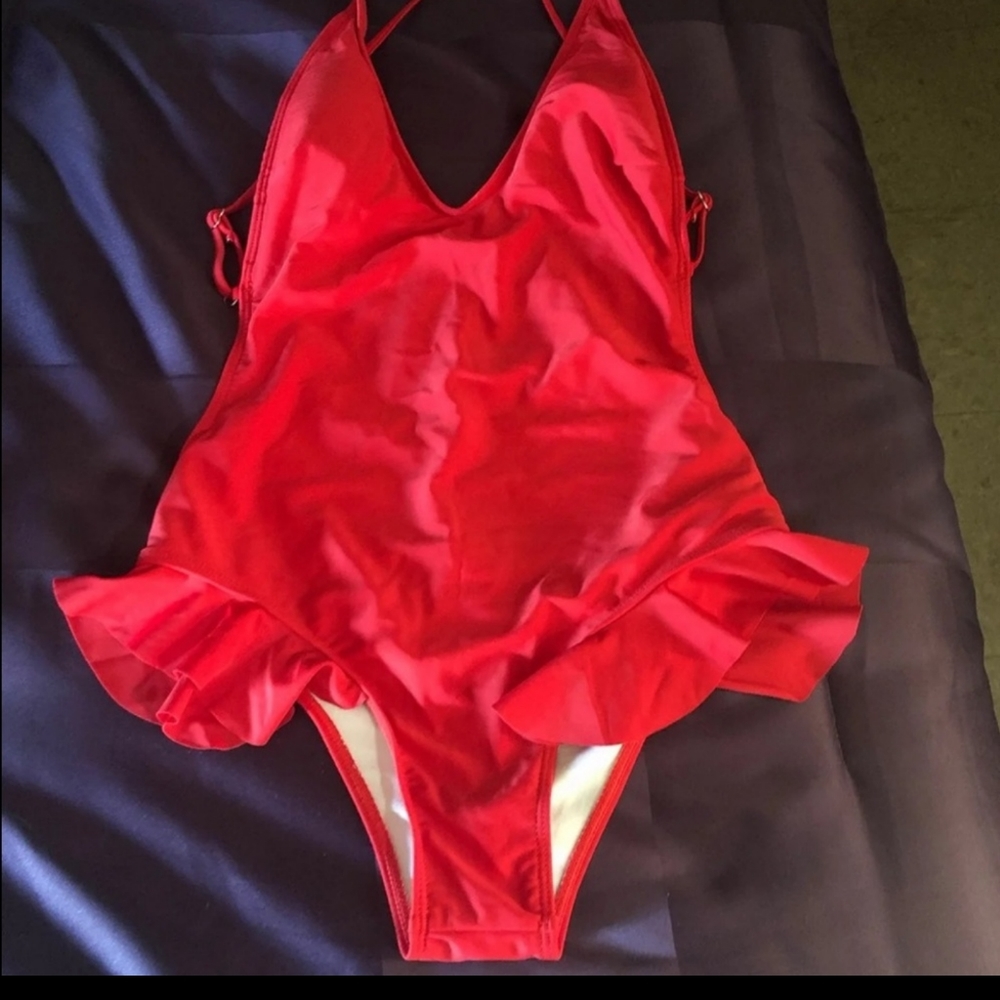 Bathing suit one piece